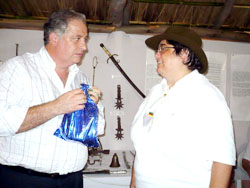 Con el encendido del Fogón Criollo dio inicio oficialmente la Fiesta de la Patria Gaucha