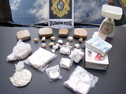 Incautan un total de 3,36 kilogramos de pasta base y de cocaína