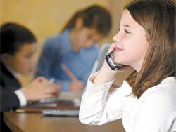 Primaria prohíbe el uso de celulares en la escuela