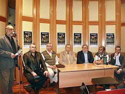 Emotiva presentación del Grupo Maciegas y el programa televisivo “Nuestra Gente”