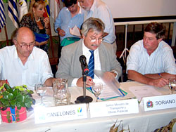 Intendentes plantean encontrar solución al transporte de estudiantes en medio rural