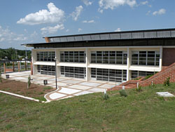 Inauguran obras en escuelas de Rivera