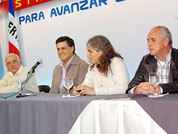 Diecisiete familias recibieron sus viviendas en barrio Magisterial