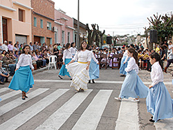 Colegio y Liceo Evangélico recordó el pasaje de los 187 años de la Independencia