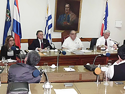 El edil Néstor López Arezo asumió la Presidencia para que el edil Montejo pudiera fundamentar su voto