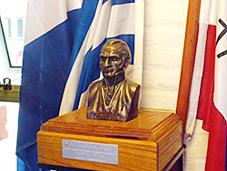 Rotary Tranqueras entregó bustos del Gral. José Artigas