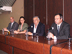 Califican de histórico proceso de compra de maquinaria para intendencias