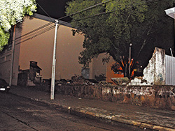 Evacuados, deslizamiento de tierra y derrumbe del muro del Liceo Nº 1