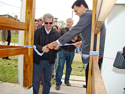 Cinco viviendas con fondos propios y la idea de un MEVIR urbano