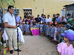 Entrega de cinco viviendas a familias de barrio La Humedad