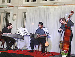 El club Uruguay se vistió de gala para la actuación de Nario Recoba