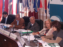 Aumenta partida a Intendencias y extienden uso de recursos al 2015