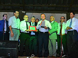 Intendente recibe reconocimiento de la Pastoral de Rivera (APER)