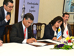 Intendencia Departamental de Rivera y Embajada de Japón firman convenio