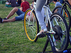 “Cine a Pedal”, el jueves, en la Plaza 18 de Julio de barrio Rivera Chico