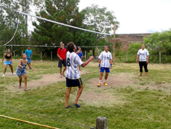 Se realizó en Moirones el primer encuentro de vóleibol mixto