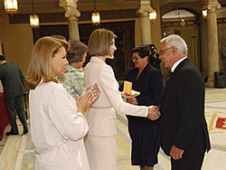 Intendente Abilio Briz recibió el Premio Reina Sofía en España