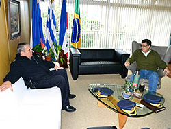 Primera reunión entre el Intendente Marne Osorio y el Comando de Jefatura de Policía