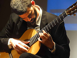 Concierto de guitarra hoy en el Teatro Municipal de Rivera