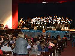 Buen marco de público en la “Gala de Coros” en el Teatro Municipal de Rivera