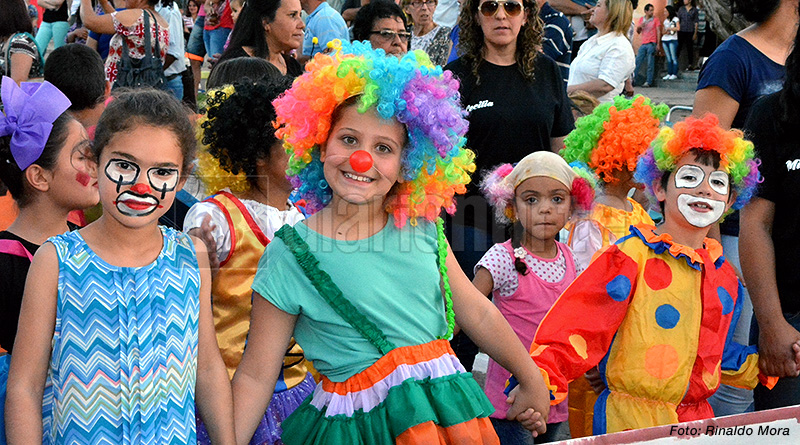 Minas de Corrales celebra sus 96 años con desfile e inauguraciones - Diario NORTE