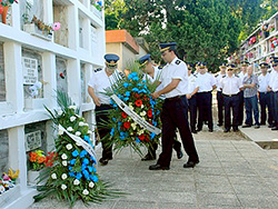 Acto en homenaje a los policías fallecidos en defensa de las instituciones democráticas